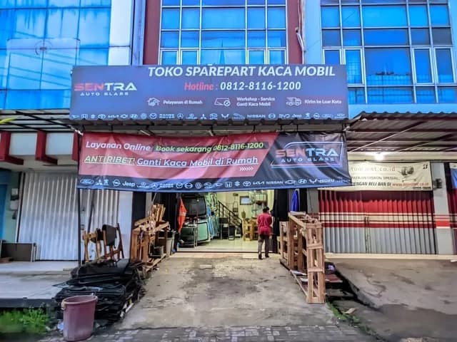 Workshop Bekasi tampak depan - Sentra Autoglass Bekasi - Kaca Mobil