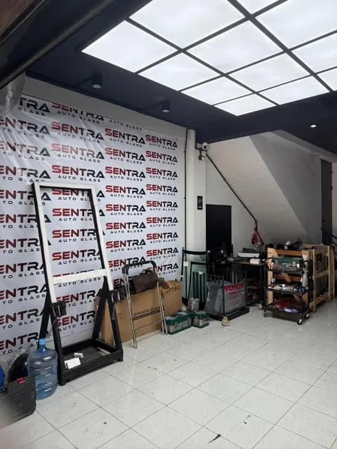 Workshop Tangerang tampak depan - Sentra Autoglass Tangerang - Kaca Mobil