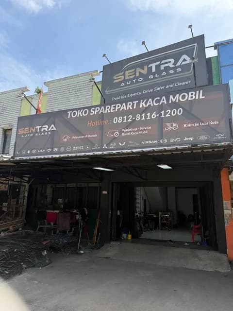 Workshop Sentra Autoglass Tangerang - Kaca Mobil